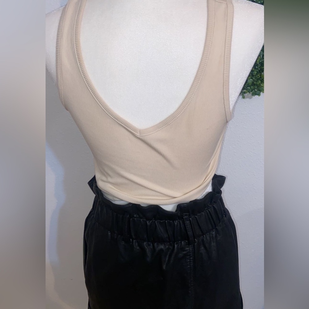 Offwhite top - Picture 2 of 2
